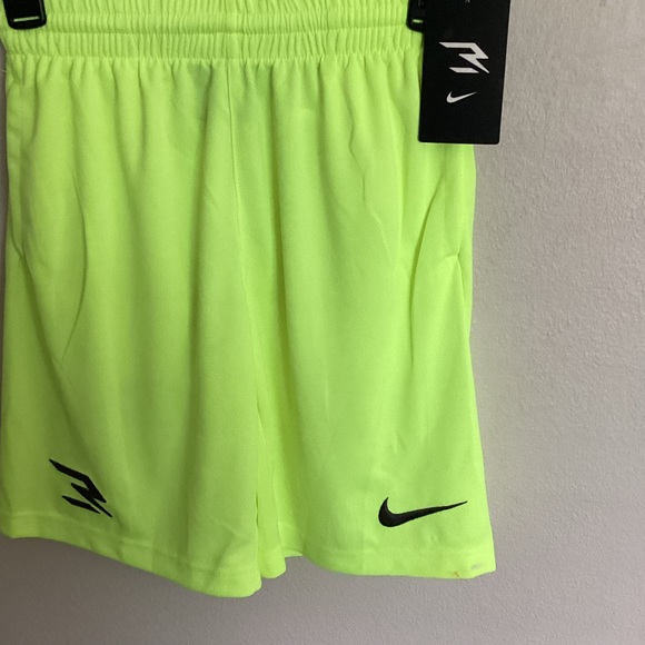 (SOLD)Nike Boys sets - Picture 4 of 13
